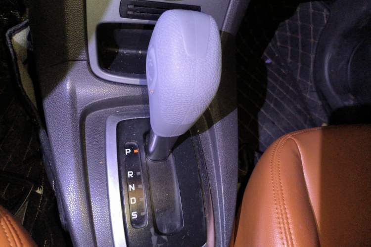 Used Ford Fiesta 2013 Hatchback 1.5L Automatic Fashion Edition Gear Lever