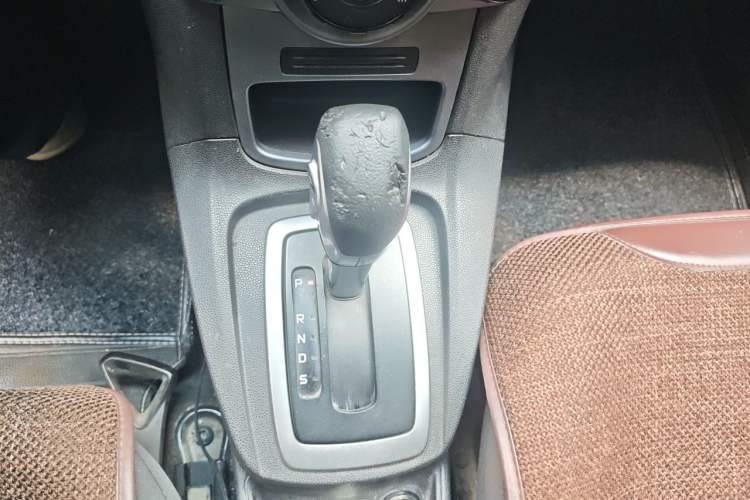 Used Ford Fiesta 2013 Hatchback 1.5L Automatic Prestige Model Gear Lever
