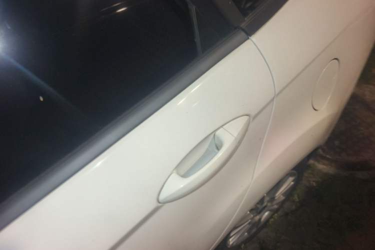 Used Ford Fiesta 2013 Sedan 1.5L Automatic Fashion Edition Gear Lever