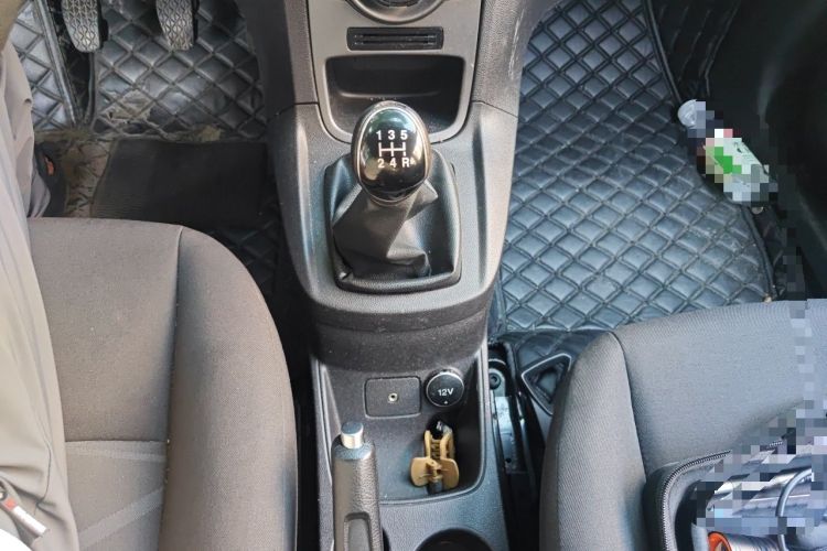 Used Ford Fiesta 2013 Hatchback 1.5L Manual Fashion Edition Gear Lever
