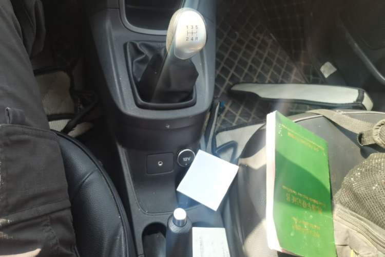 Used Ford Fiesta 2013 Sedan 1.5L Manual Fashion Edition Gear Lever