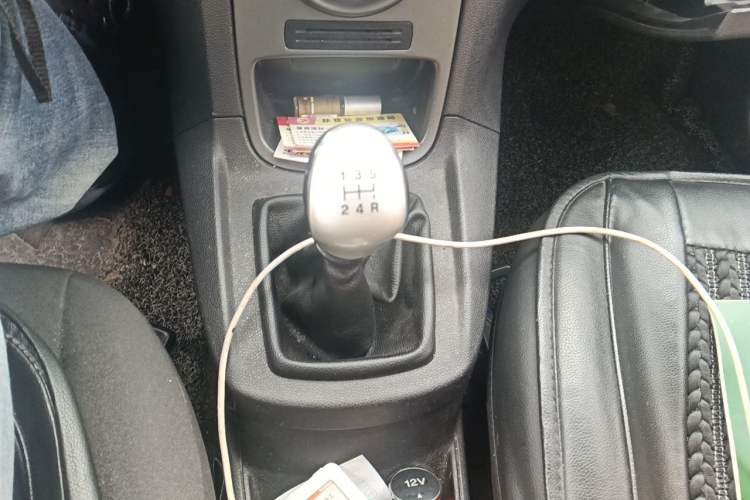 Used Ford Fiesta 2013 Hatchback 1.5L Manual Fashion Edition Gear Lever