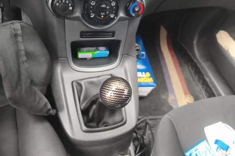Used Ford Fiesta 2013 Hatchback 1.5L Manual Fashion Edition Gear Lever