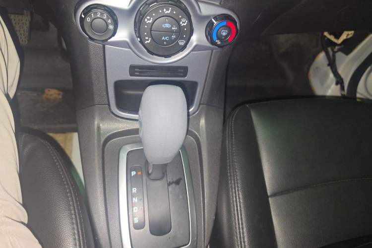 Used Ford Fiesta 2013 Hatchback 1.5L Automatic Prestige Model Gear Lever