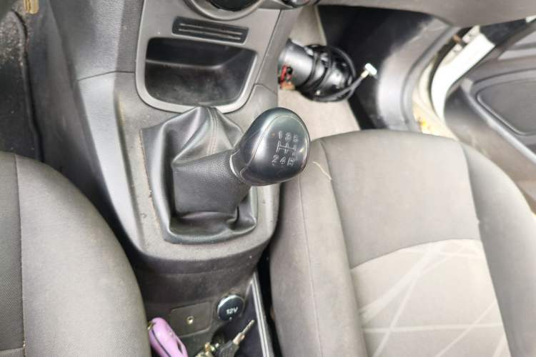 Used Ford Fiesta 2013 Hatchback 1.5L Manual Fashion Edition Gear Lever