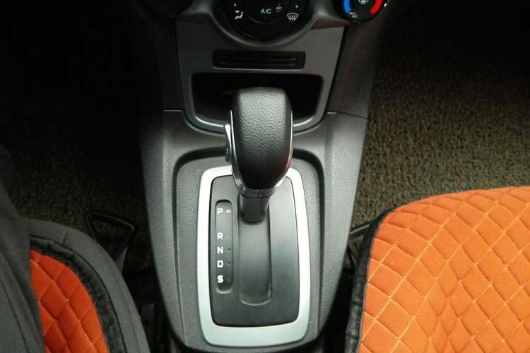 Used Ford Fiesta 2013 Hatchback 1.5L Automatic Fashion Edition Gear Lever