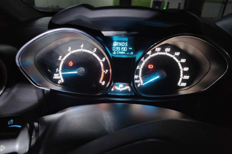 Used Ford Fiesta 2013 Sedan 1.5L Automatic Fashion Edition Instrument Cluster