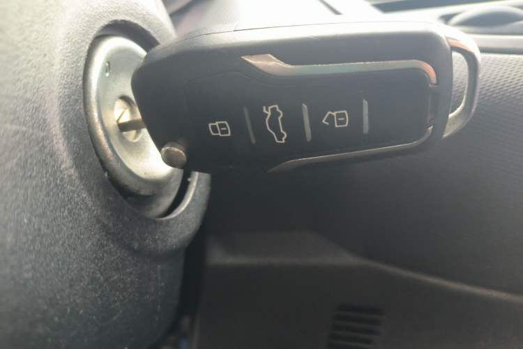 Used Ford Fiesta 2013 Sedan 1.5L Manual Fashion Edition Interior 1