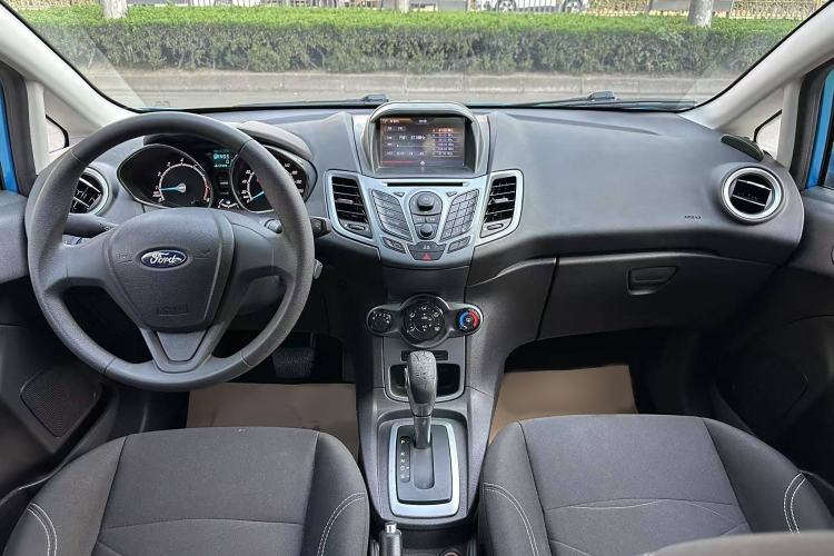 Used Ford Fiesta 2013 Hatchback 1.5L Automatic Fashion Edition Interior 2