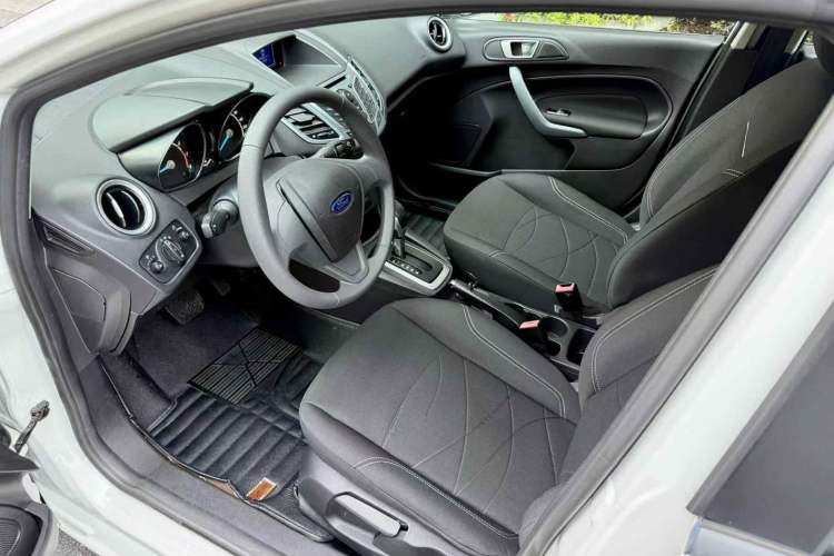 Used Ford Fiesta 2013 Hatchback 1.5L Automatic Fashion Edition Interior 2