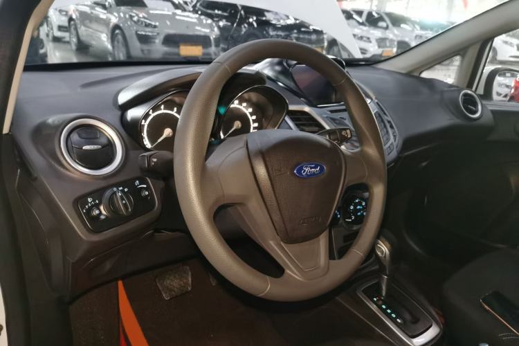 Used Ford Fiesta 2013 Hatchback 1.5L Automatic Fashion Edition Interior 2