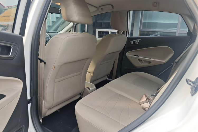 Used Ford Fiesta 2013 Sedan 1.5L Automatic Fashion Edition Interior 3