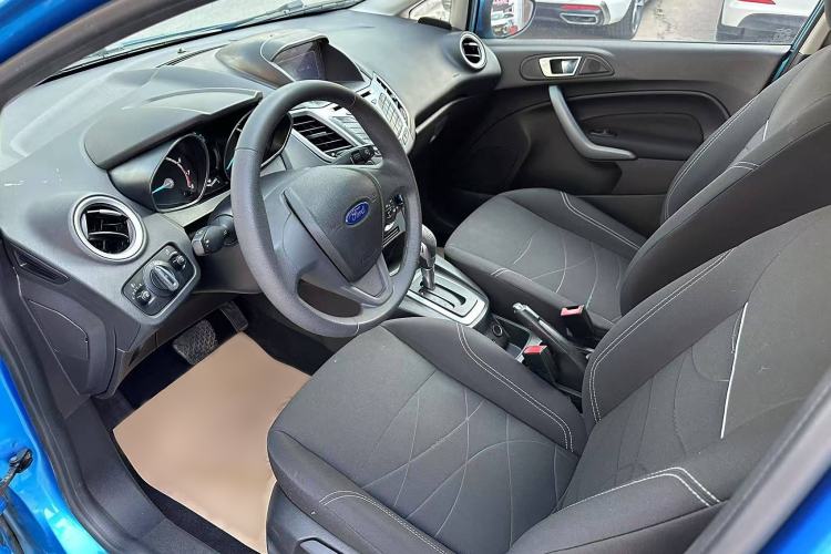 Used Ford Fiesta 2013 Hatchback 1.5L Automatic Fashion Edition Interior 3