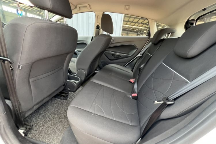 Used Ford Fiesta 2013 Hatchback 1.5L Automatic Fashion Edition Interior 3