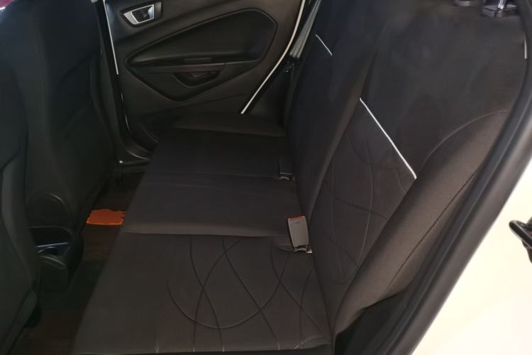 Used Ford Fiesta 2013 Hatchback 1.5L Automatic Fashion Edition Interior 4