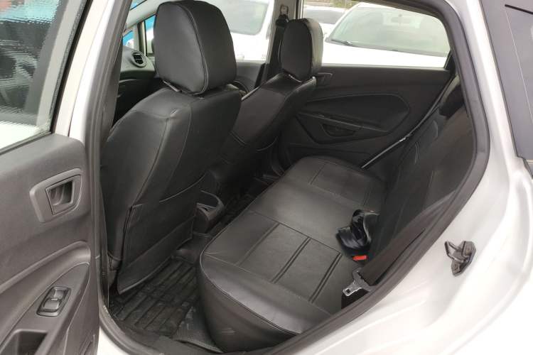 Used Ford Fiesta 2013 Hatchback 1.5L Manual Fashion Edition Interior 4