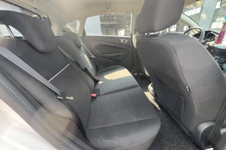 Used Ford Fiesta 2013 Hatchback 1.5L Automatic Fashion Edition Interior 5