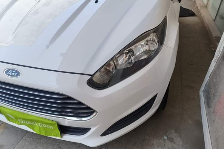 Used Ford Fiesta 2013 Hatchback 1.5L Manual Fashion Edition Left Front Headlight