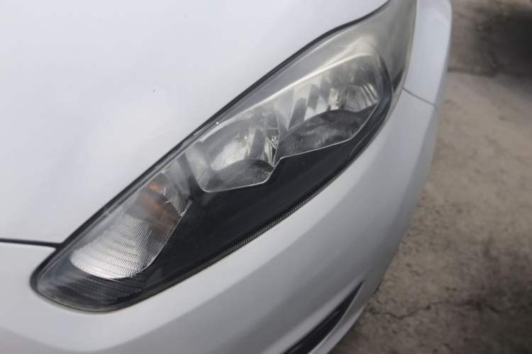 Used Ford Fiesta 2013 Sedan 1.5L Manual Fashion Edition Left Front Headlight