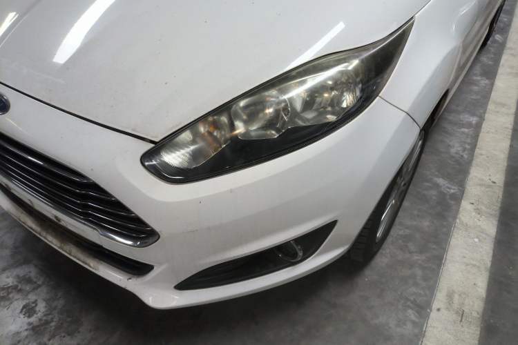 Used Ford Fiesta 2013 Hatchback 1.5L Automatic Fashion Edition Left Front Headlight