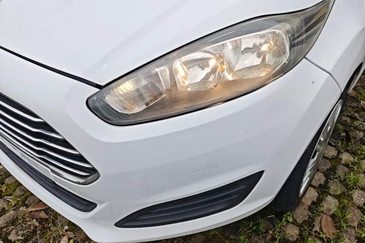 Used Ford Fiesta 2013 Sedan 1.5L Manual Fashion Edition Left Front Headlight