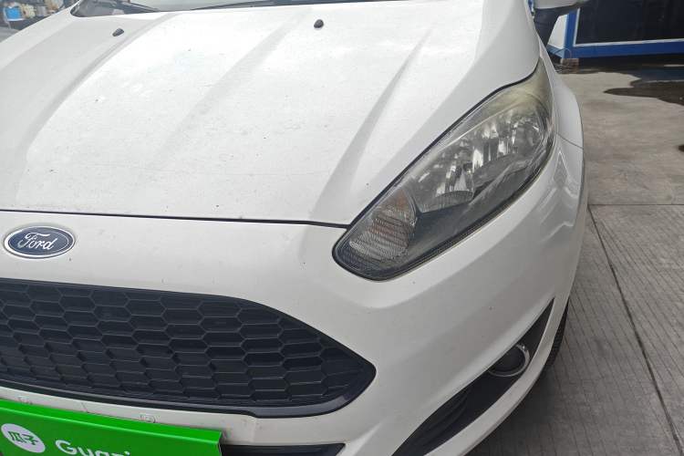 Used Ford Fiesta 2013 Hatchback 1.5L Automatic Fashion Edition Left Front Headlight