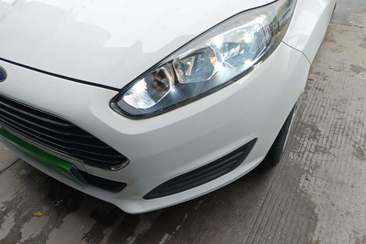Used Ford Fiesta 2013 Sedan 1.5L Manual Fashion Edition Left Front Headlight