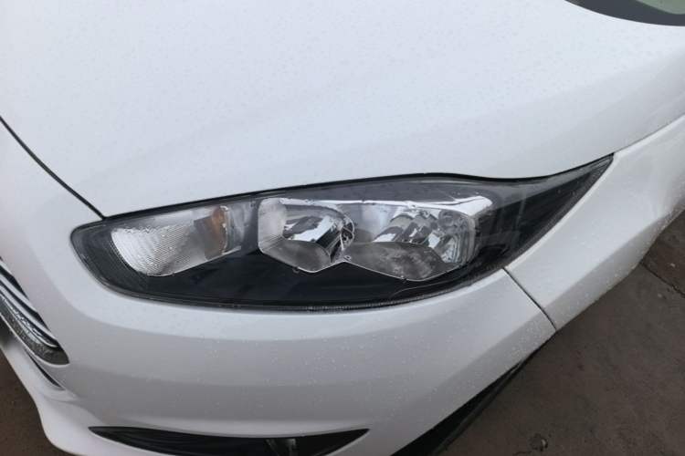 Used Ford Fiesta 2013 Hatchback 1.5L Automatic Fashion Edition Left Front Headlight