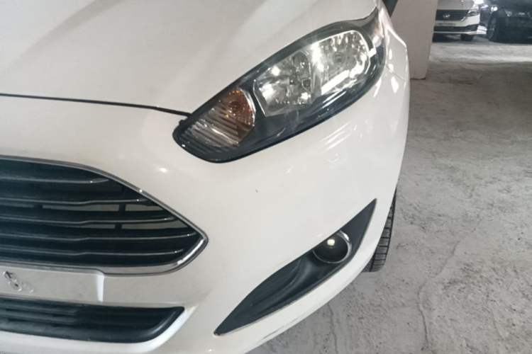 Used Ford Fiesta 2013 Hatchback 1.5L Automatic Prestige Model Left Front Headlight