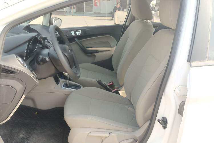 Used Ford Fiesta 2013 Sedan 1.5L Automatic Fashion Edition Left Front Seat