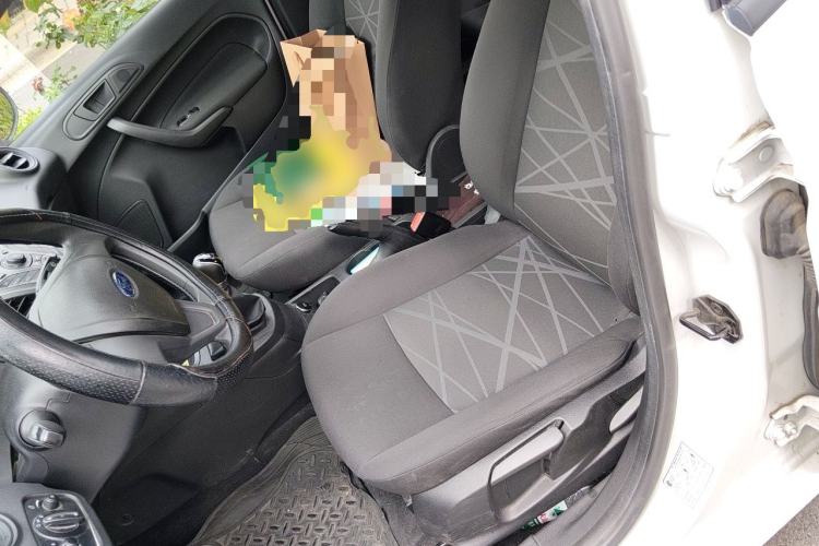 Used Ford Fiesta 2013 Sedan 1.5L Manual Fashion Edition Left Front Seat
