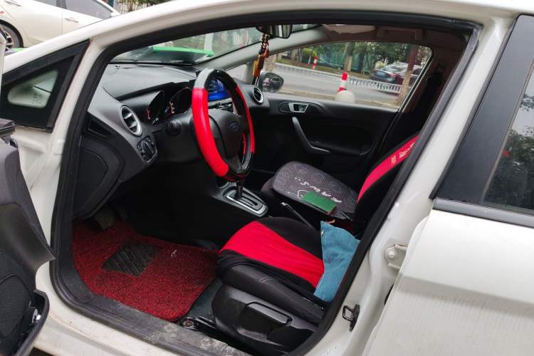 Used Ford Fiesta 2013 Hatchback 1.5L Automatic Fashion Edition Left Front Seat
