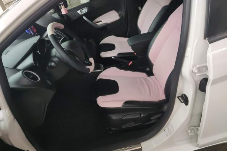 Used Ford Fiesta 2013 Hatchback 1.5L Automatic Fashion Edition Left Front Seat
