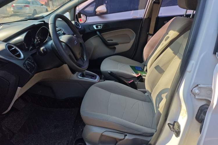 Used Ford Fiesta 2013 Sedan 1.5L Automatic Fashion Edition Left Front Seat