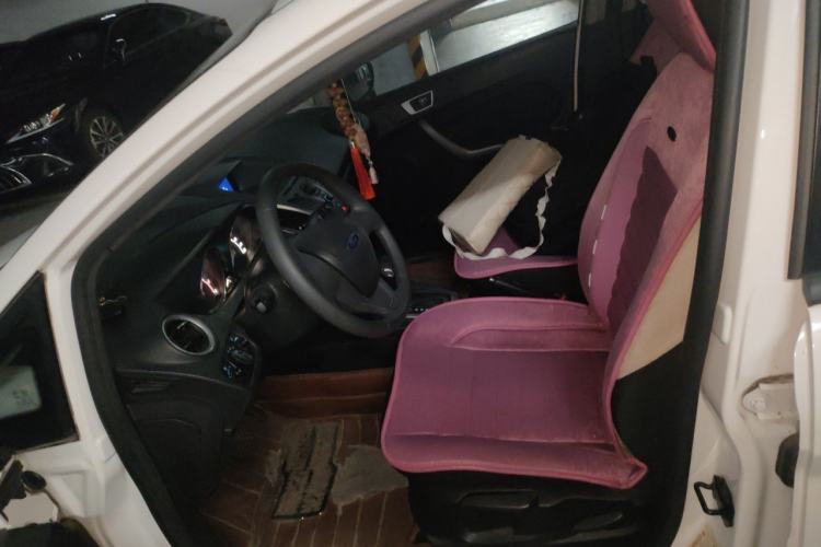 Used Ford Fiesta 2013 Hatchback 1.5L Automatic Fashion Edition Left Front Seat