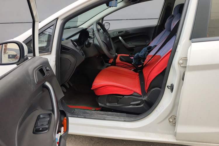 Used Ford Fiesta 2013 Hatchback 1.5L Manual Fashion Edition Left Front Seat