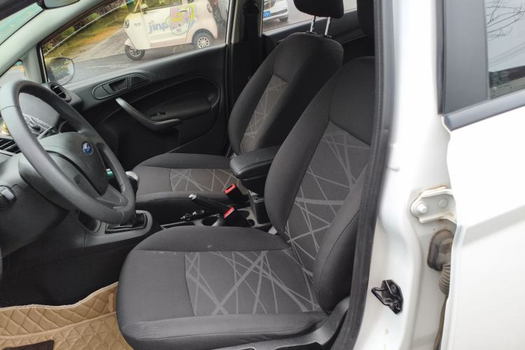 Used Ford Fiesta 2013 Sedan 1.5L Manual Fashion Edition Left Front Seat