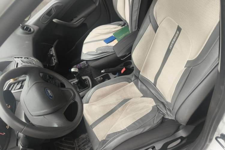 Used Ford Fiesta 2013 Sedan 1.5L Manual Fashion Edition Left Front Seat