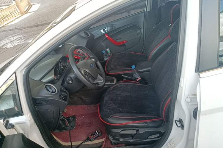 Used Ford Fiesta 2013 Hatchback 1.5L Automatic Sport Model Left Front Seat