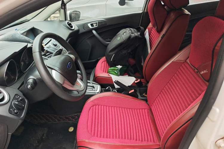 Used Ford Fiesta 2013 Hatchback 1.5L Automatic Fashion Edition Left Front Seat
