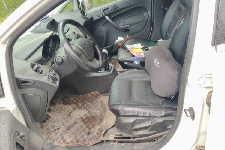 Used Ford Fiesta 2013 Sedan 1.5L Manual Fashion Edition Left Front Seat