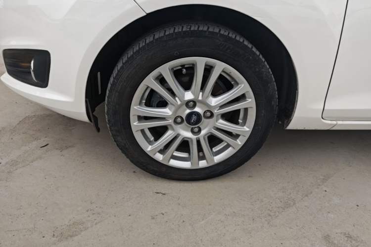 Used Ford Fiesta 2013 Hatchback 1.5L Automatic Fashion Edition Left Front Wheel Hub