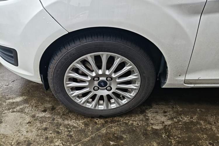 Used Ford Fiesta 2013 Hatchback 1.5L Manual Fashion Edition Left Front Wheel Hub