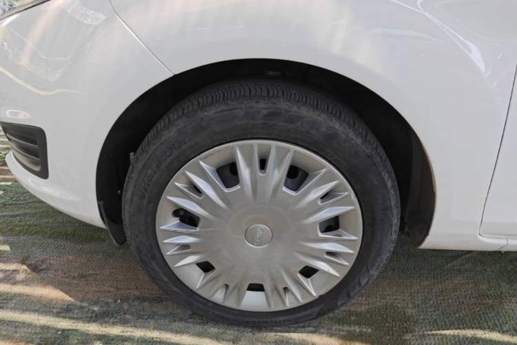 Used Ford Fiesta 2013 Hatchback 1.5L Manual Fashion Edition Left Front Wheel Hub