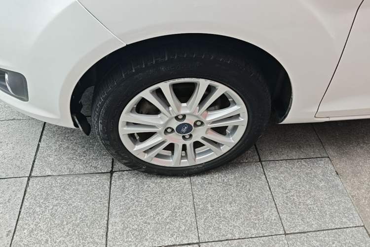 Used Ford Fiesta 2013 Hatchback 1.5L Automatic Fashion Edition Left Front Wheel Hub