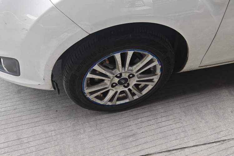 Used Ford Fiesta 2013 Hatchback 1.5L Automatic Fashion Edition Left Front Wheel Hub