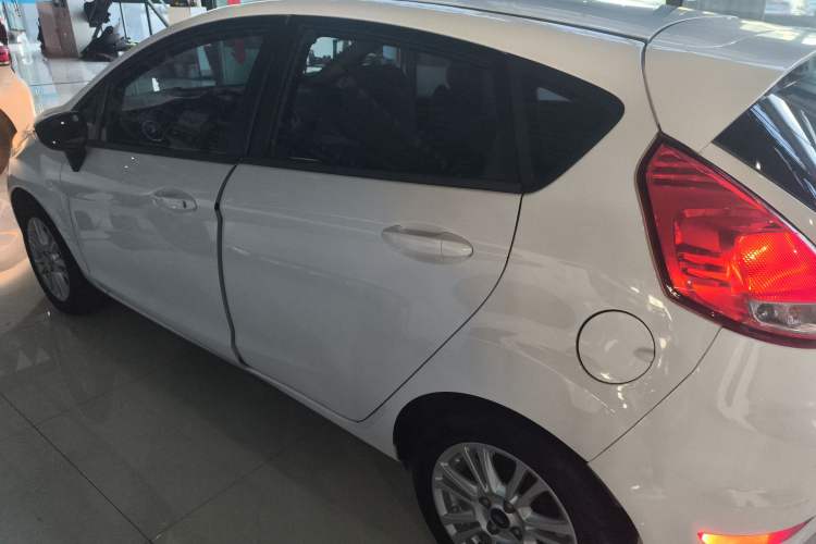 Used Ford Fiesta 2013 Hatchback 1.5L Automatic Fashion Edition Left Side