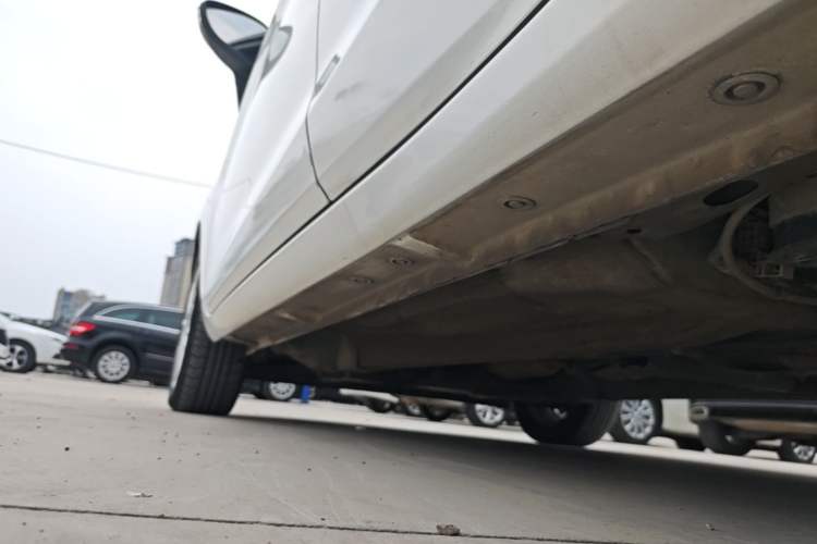 Used Ford Fiesta 2013 Hatchback 1.5L Automatic Fashion Edition Left Side Sill