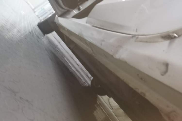 Used Ford Fiesta 2013 Sedan 1.5L Automatic Fashion Edition Left Side Sill