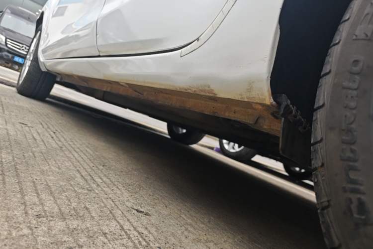Used Ford Fiesta 2013 Hatchback 1.5L Automatic Fashion Edition Left Side Sill